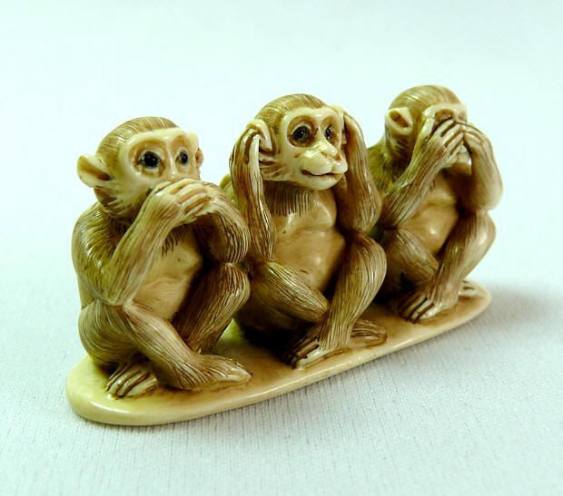 японская нэцкэ из слоновой кости Три Обезьянки