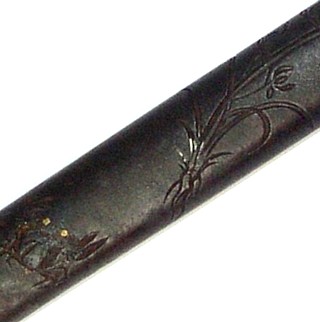 japanese antique flat iron smoking  pipe with engraving