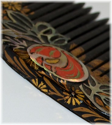 japanese antique hair comb engraved, gilded and hand-painted