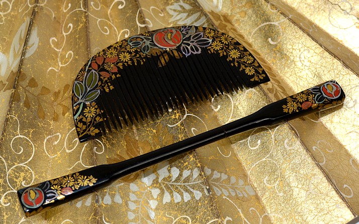Japanese antique wooden comb and pull-apart hair-pin