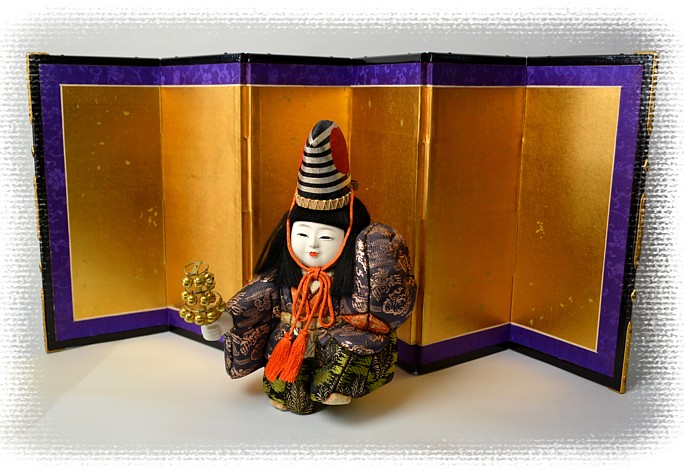 japanese antique kimekpmi doll and japanese folding screen
