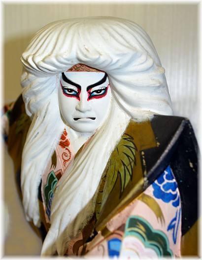 kabuki white lion