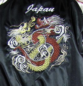 вышивка на спине мужского бомбера