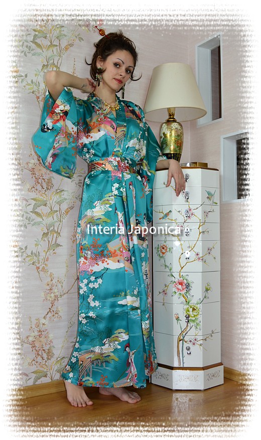 японское шелковое кимоно - стильная одежда для дома