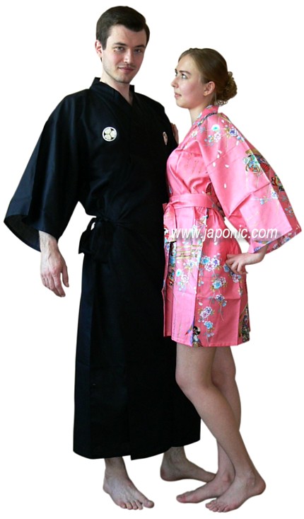 japanese kimono is stylish home gown and unforgettable giftt from Japan