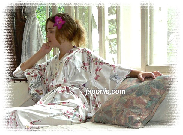 Japanese woman's silk kimono robe. The Japonic Online Store
