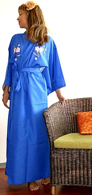 Japanese woman's embroidered kimono gown with lining made in Japan