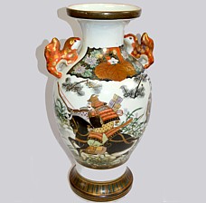 японская фарфоровая ваза  с авторским рисунком, 1880-е гг.