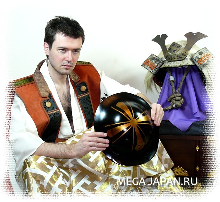самураские шлемы дингаса и кабуто