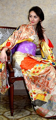 японское традиционное шелковое женское кимоно, винтаж