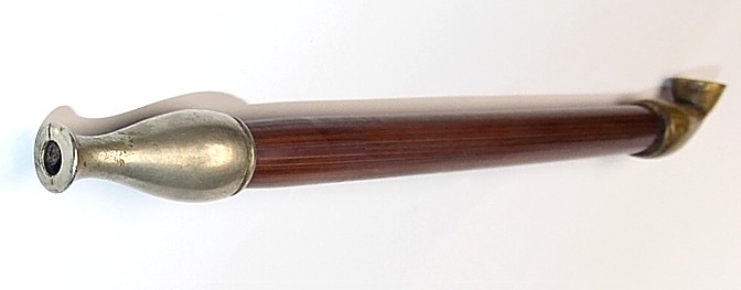 японская традиционная мужская курительная трубка