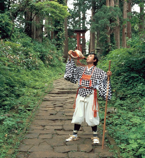 Ямабуси с сигнальным горном