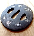 Цуба с маской театра Льва Будды и серебряными облакама