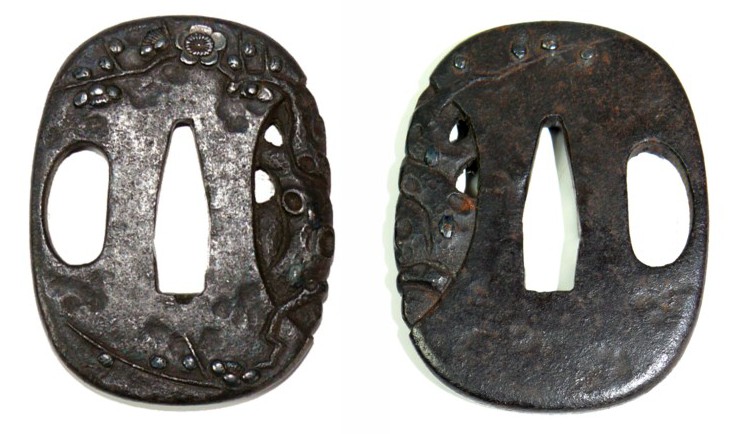 старинная цуба (гарда) самурайского кинжала танто, эпоха Эдо