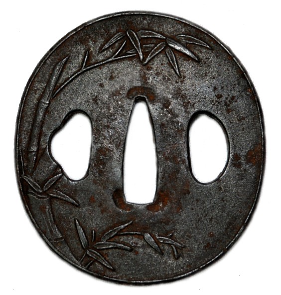 цуба (гарда меча) эпохи Эдо, в стиле камакура-бори, железо, ковка, резьба