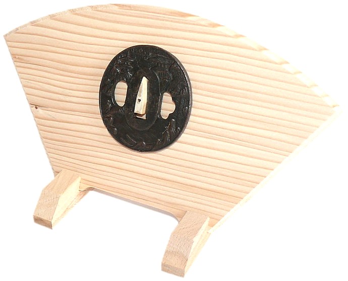 ЦУБА - гарда японского меча, коллекционная,  на подставке в виде веера