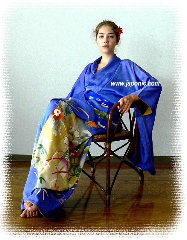japanese noble lady's  antique silk kimono with hand painting