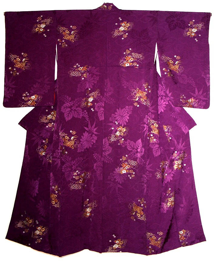 jaJanese antique figured silk kimono. The Japonic Online Store
