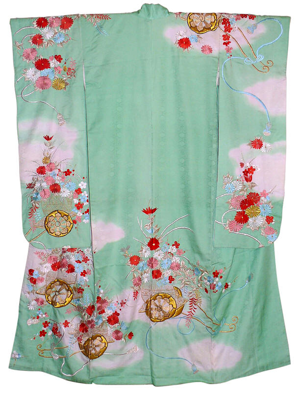 japanese embroiderted silk kimono, 1970's. The Japonic Online Kimono Store