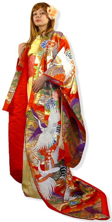 japanese traditional wedding gown uchikake