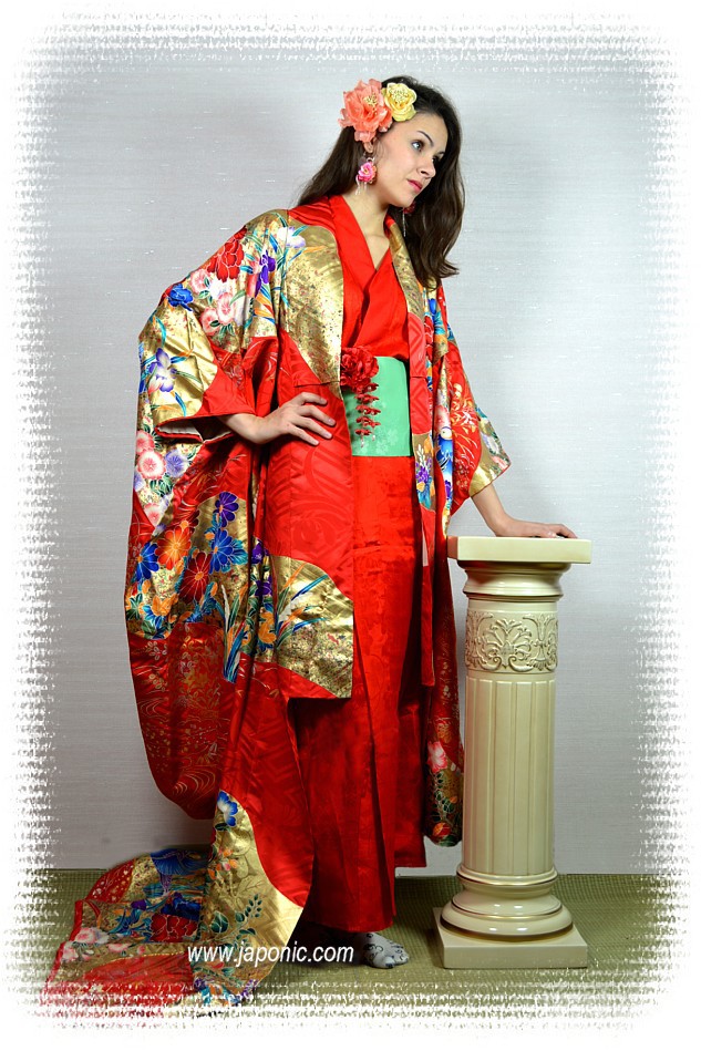 japanese lady's silk hand painted and embroidered wedding kimono