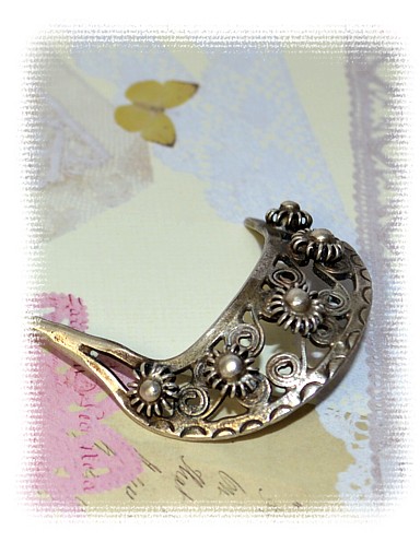 Japanese silver long hair-pin detail of ornament