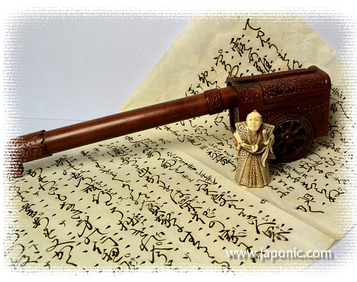 japanese ivory netsuke and yatate, japanese antique inkwell and brush holder