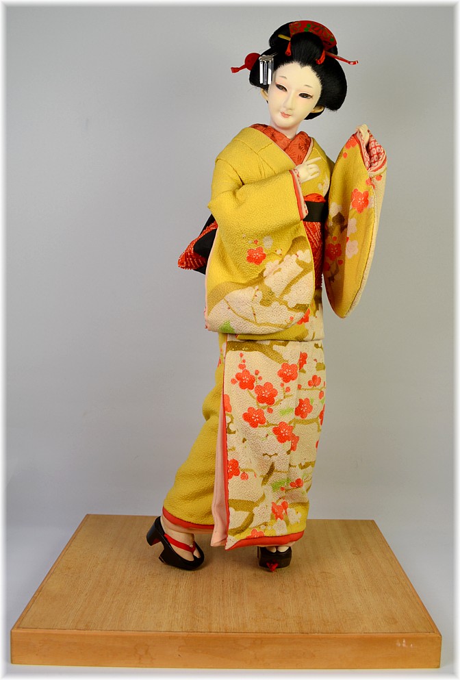 japanese large and rare antique doll of a townswoman, 1930's
