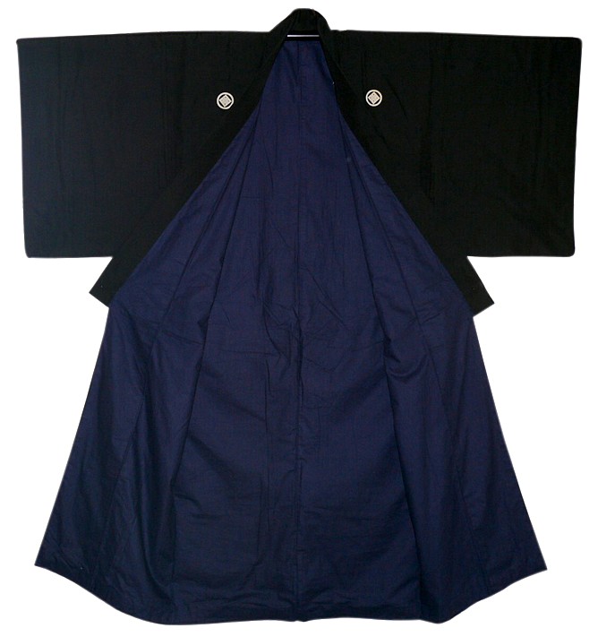 japanese antique black silk kimono with samurai crest