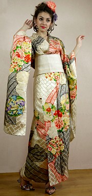 japanese woman's vintage silk  kimono FURISODE